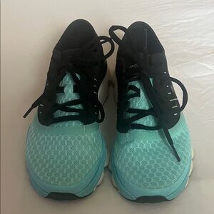 Under Armour Black and Teal (Aquablue) Athletic Running Shoes